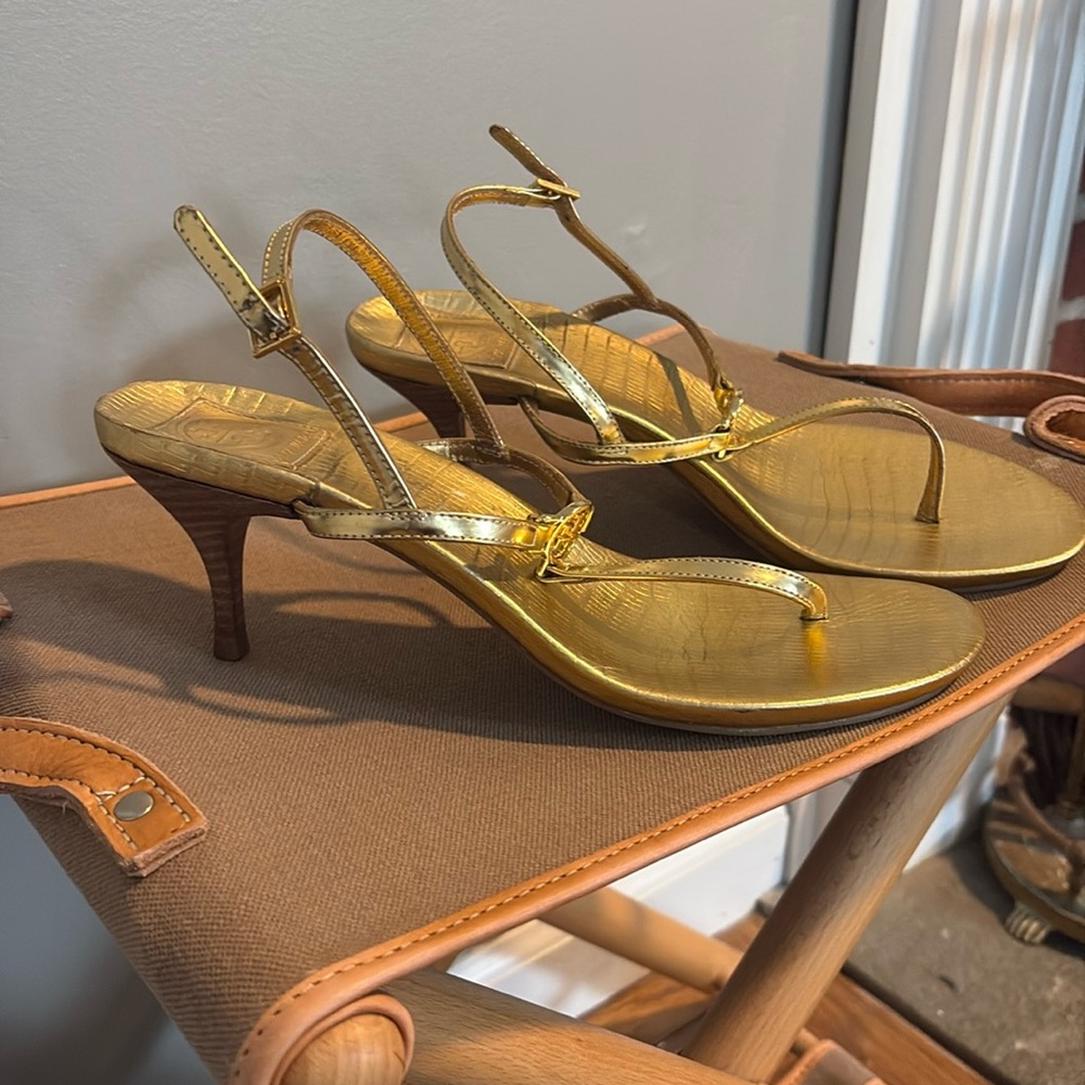 Tory Burch Gold Metallic Kitten Heels 10 Strappy - Picture 4 of 15